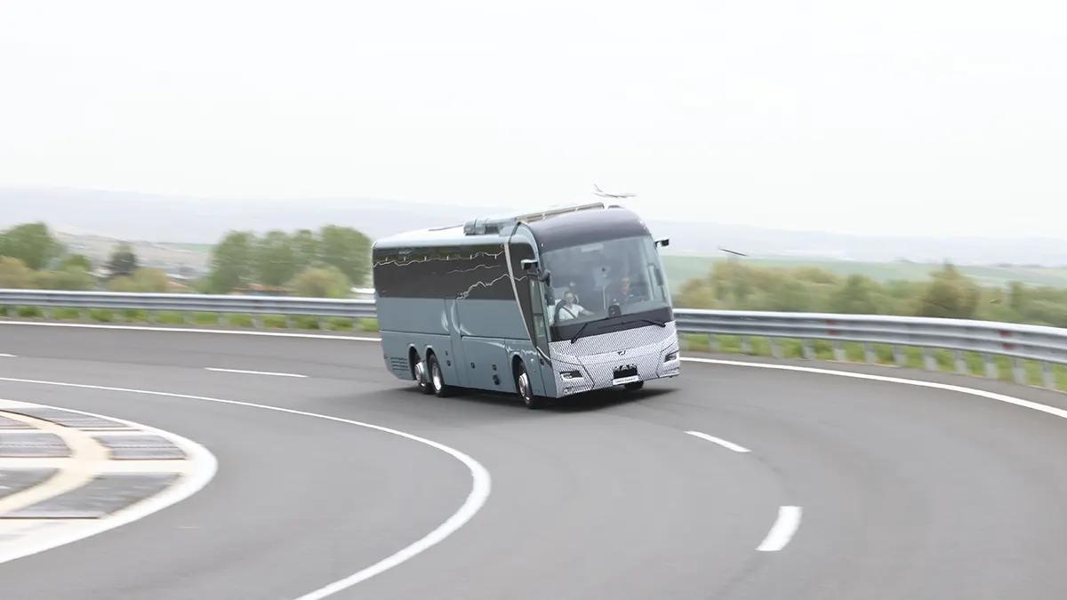 Il primo ecoach d’europa è firmato man