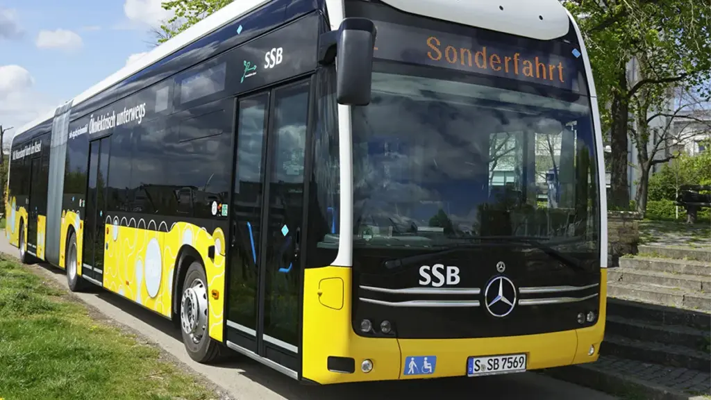 Stoccarda lancia i nuovi ecitaro g a idrogeno