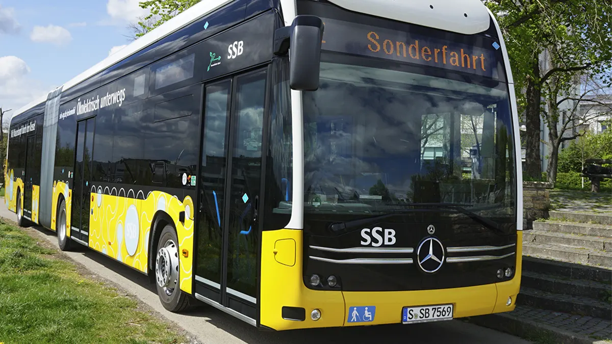 Stoccarda lancia i nuovi ecitaro g a idrogeno